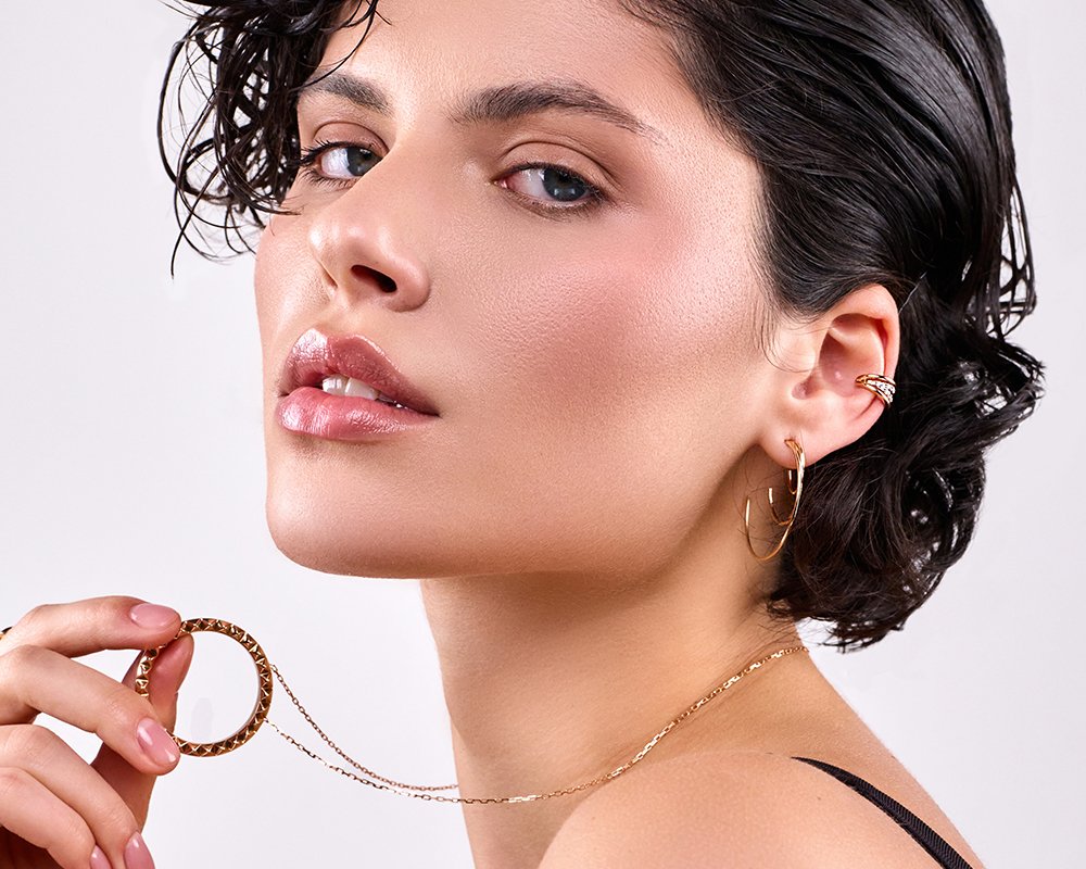 Сережки‑кафи без проколу: як обрати стильний ear cuff